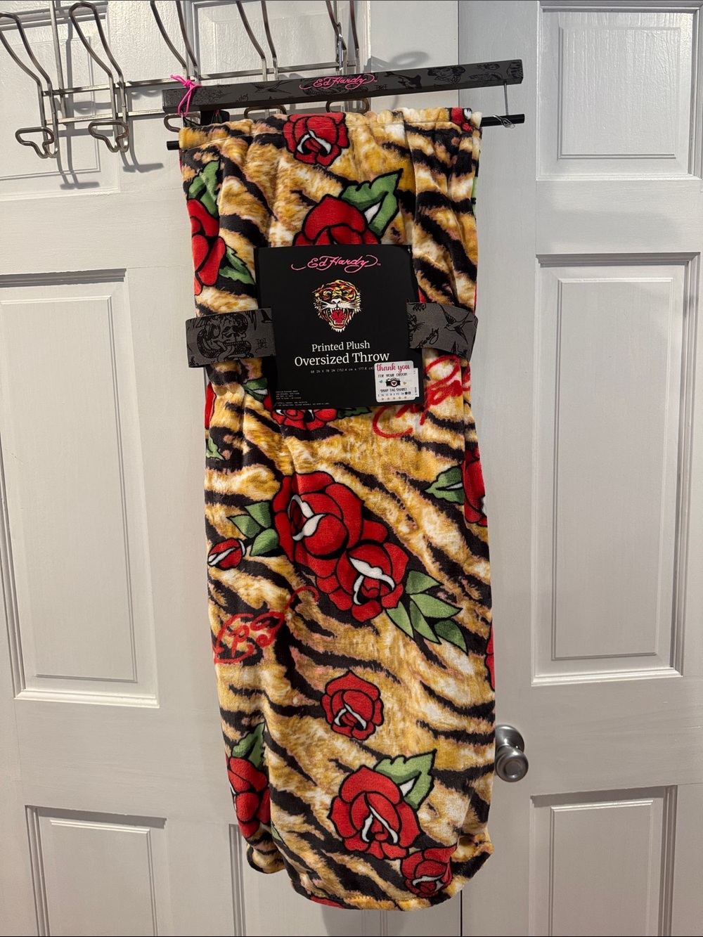 NWT Ed Hardy Plush Throw Blanket in Red, Yellow, Black Rose & Tiger Print
